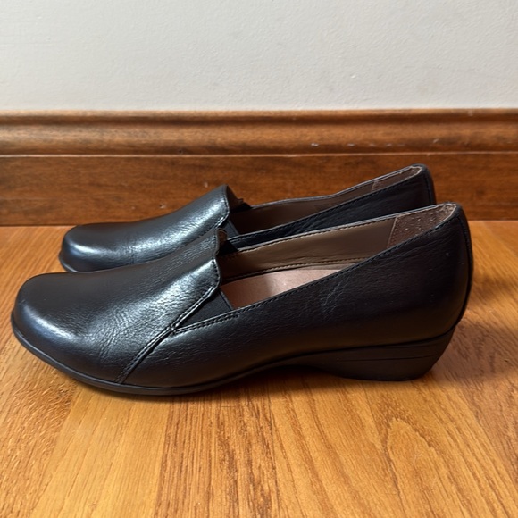 Dansko Farah Black Leather Slip On Comfort Support Classic Loafers - Picture 6 of 16
